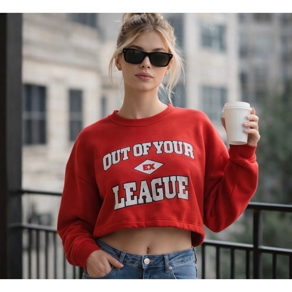 Edikted Out Of Your League Red Cropped Sweatshirt Graphic Pullover XS/S NWT